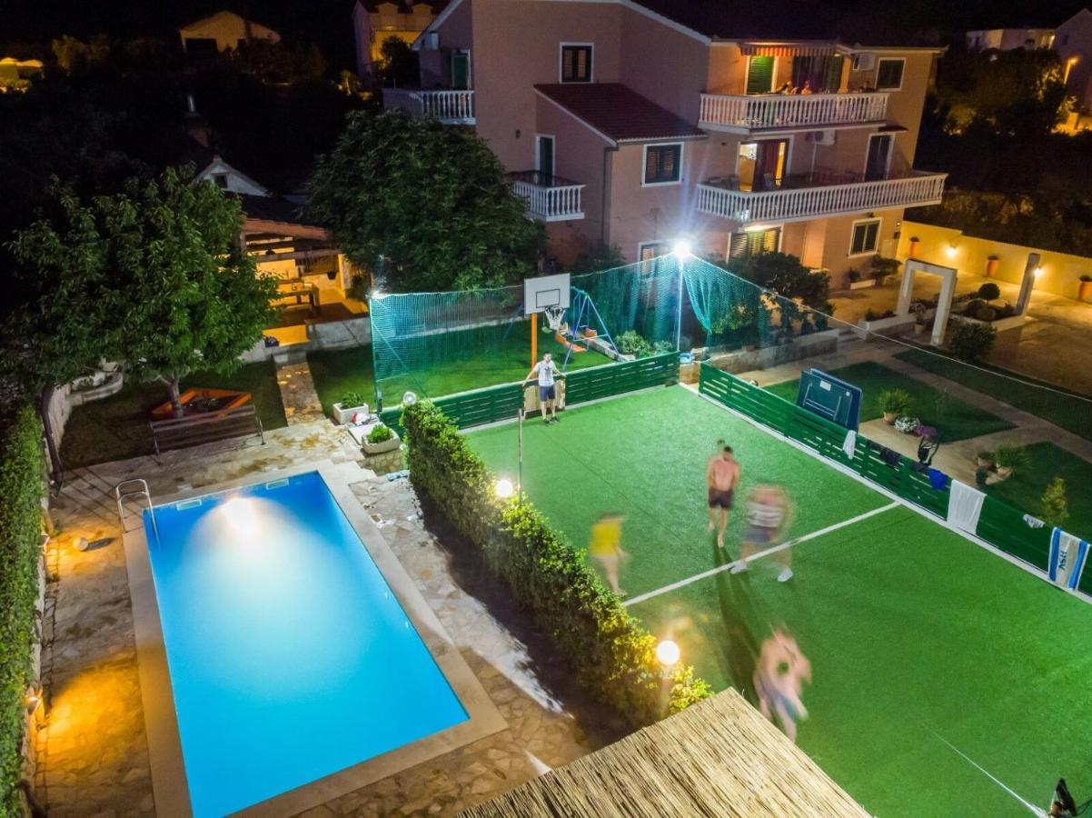 Apartments Mirko เซเกต วรันยีชา ภายนอก รูปภาพ