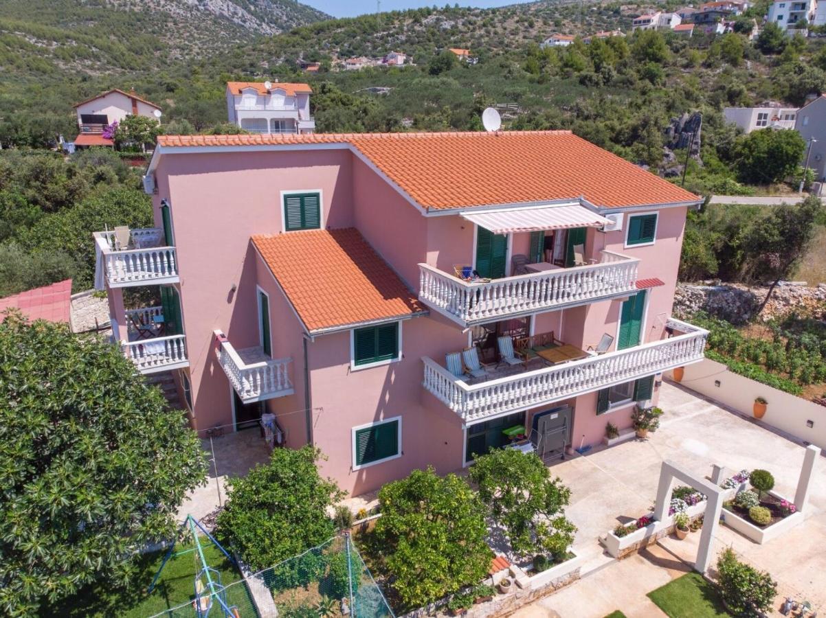 Apartments Mirko เซเกต วรันยีชา ภายนอก รูปภาพ