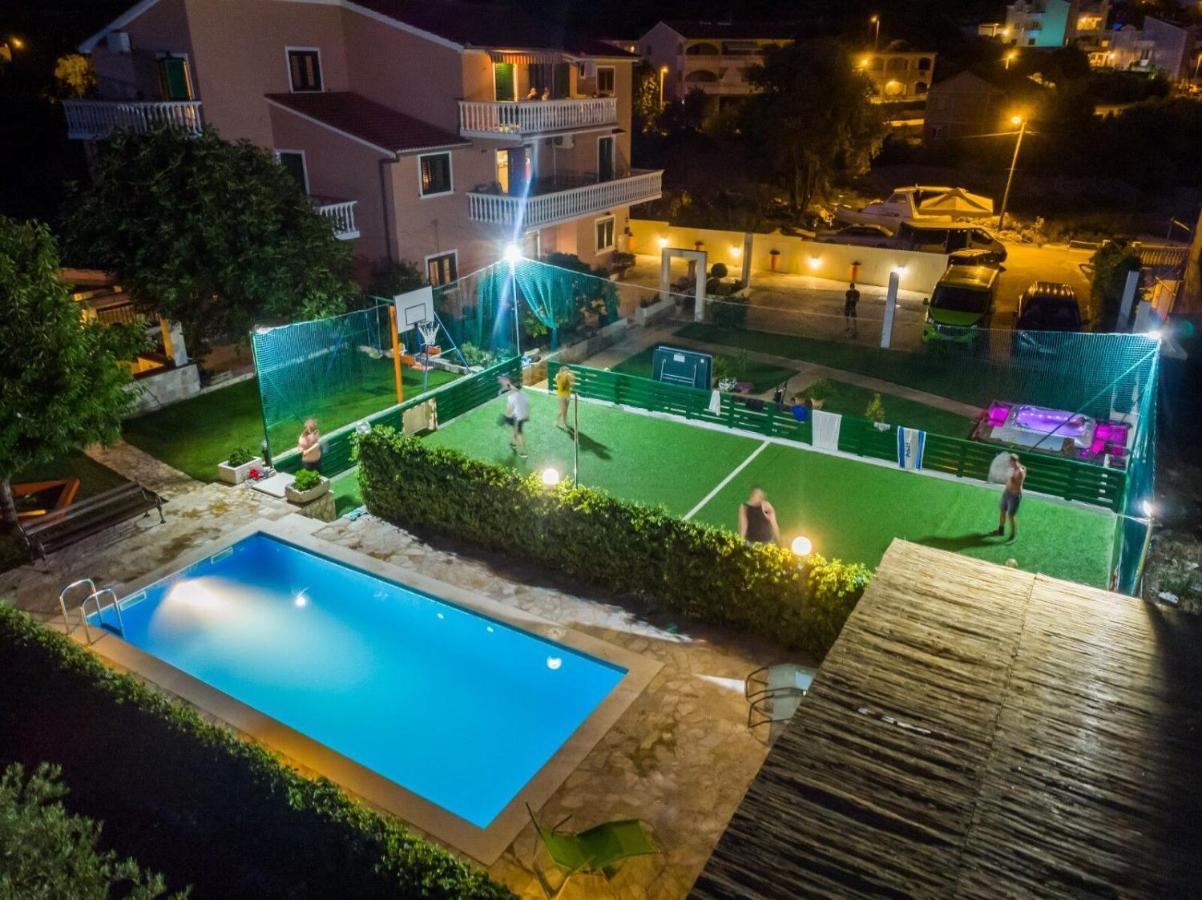 Apartments Mirko เซเกต วรันยีชา ภายนอก รูปภาพ