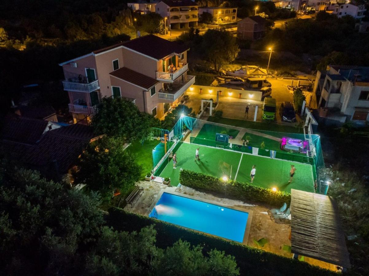 Apartments Mirko เซเกต วรันยีชา ภายนอก รูปภาพ