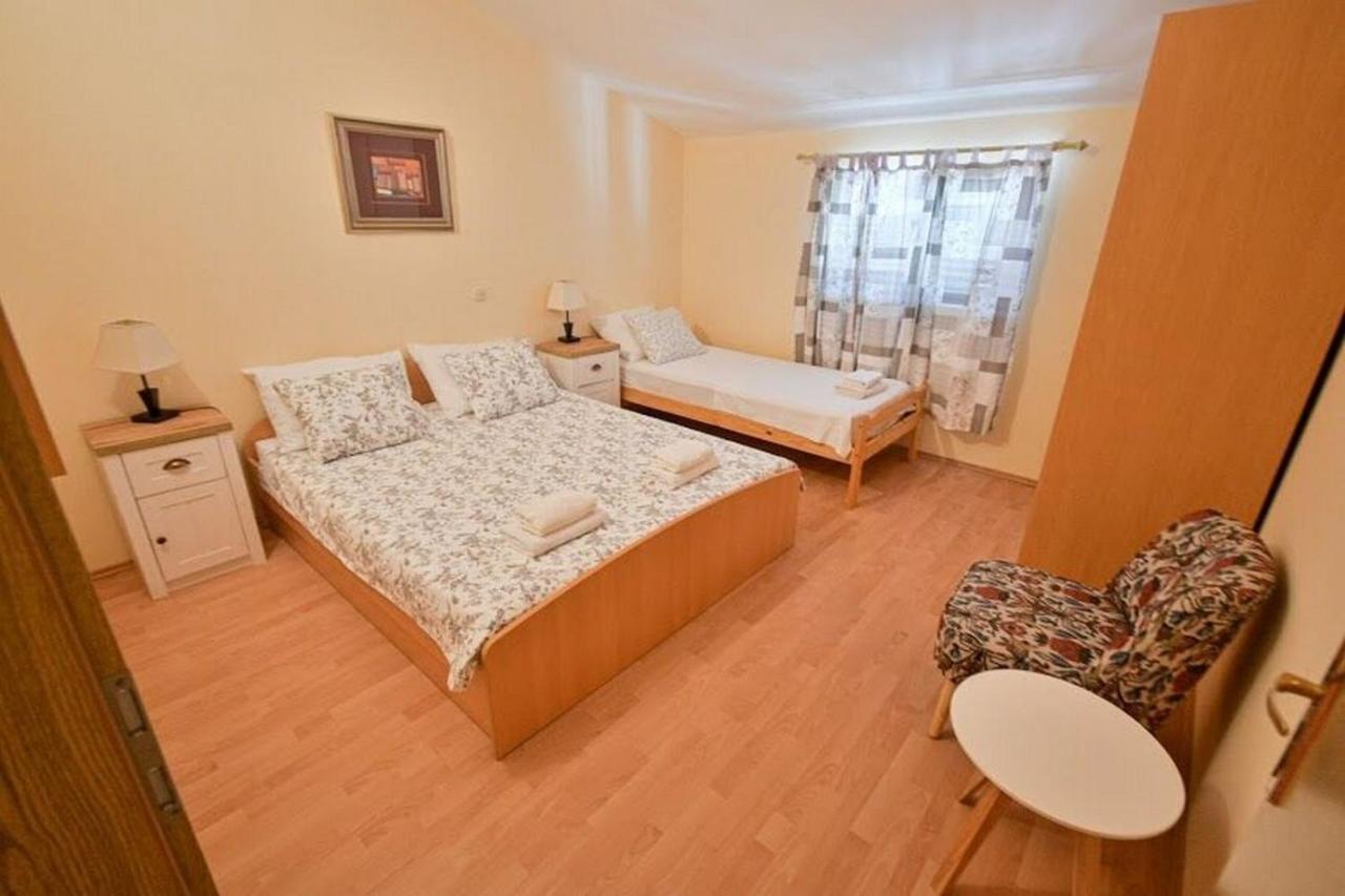 Apartments Mirko เซเกต วรันยีชา ภายนอก รูปภาพ
