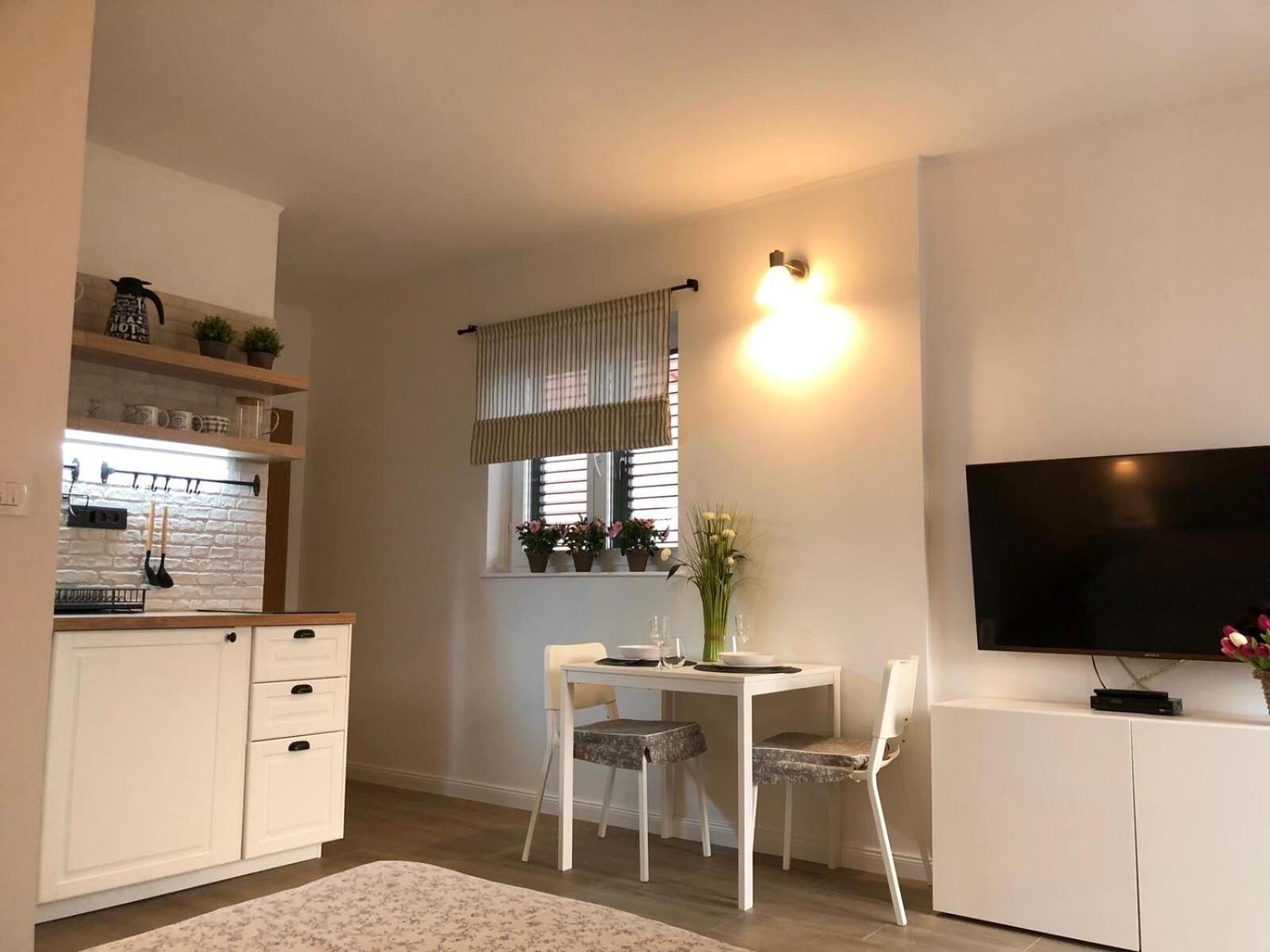 Apartments Mirko เซเกต วรันยีชา ภายนอก รูปภาพ