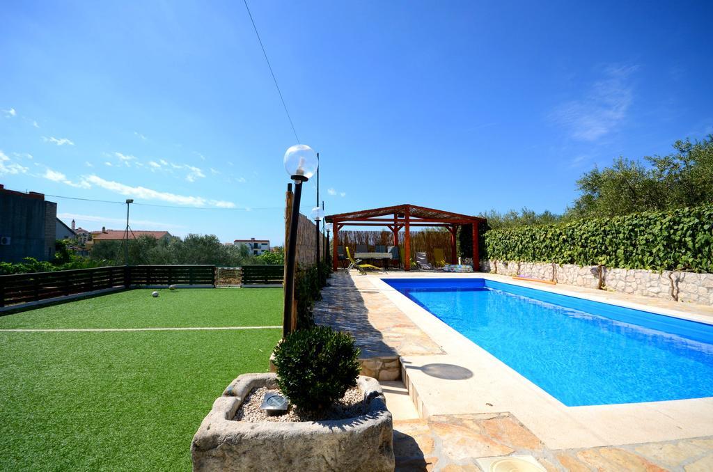 Apartments Mirko เซเกต วรันยีชา ภายนอก รูปภาพ